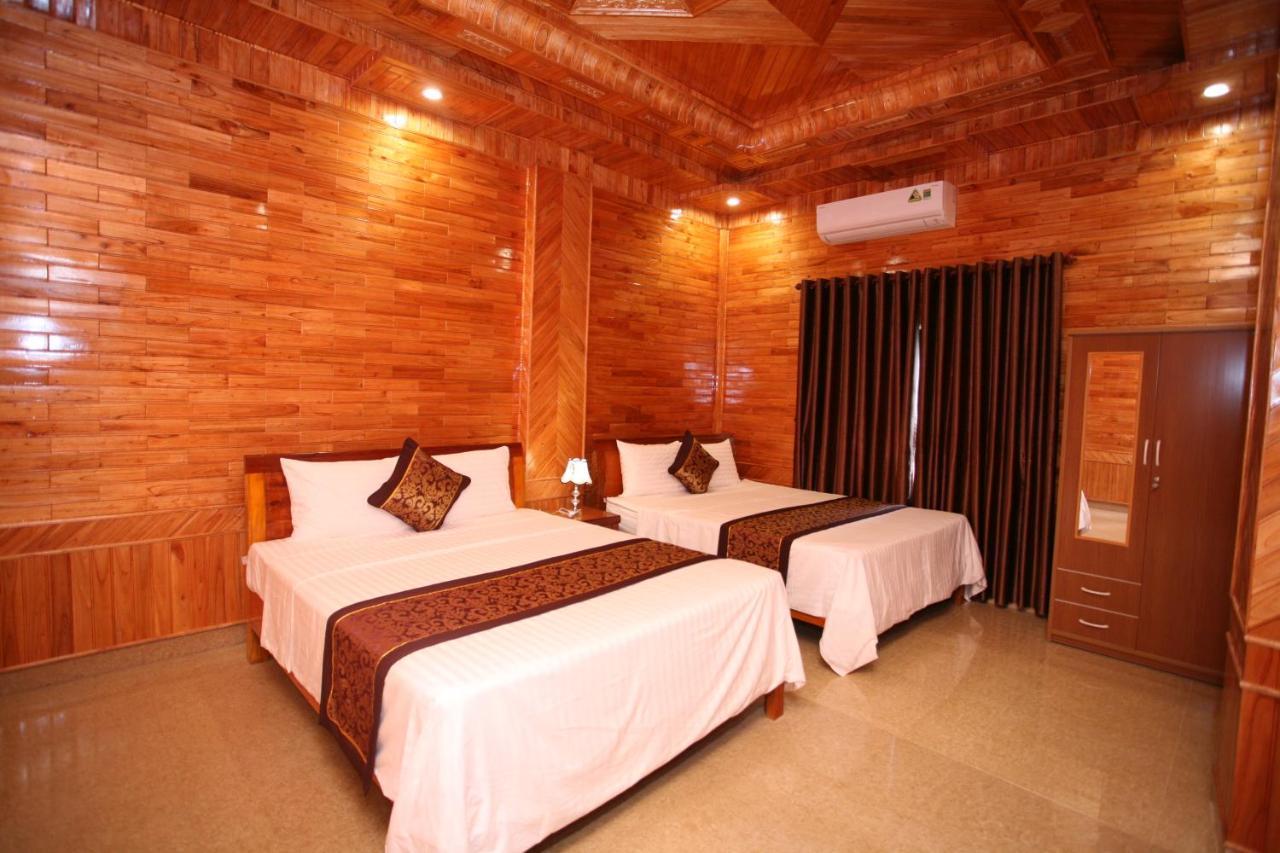Sky Hotel Phong Nha Exterior foto
