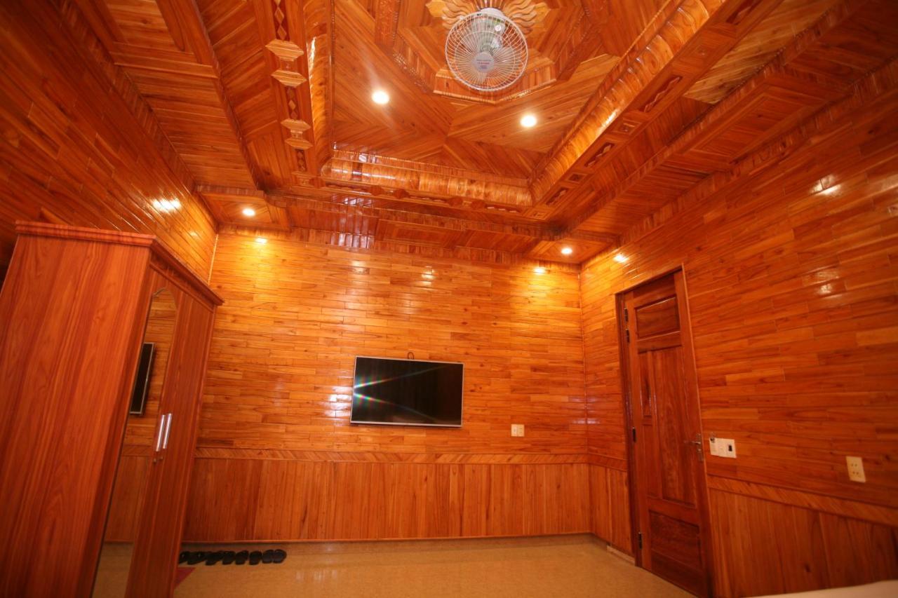 Sky Hotel Phong Nha Exterior foto